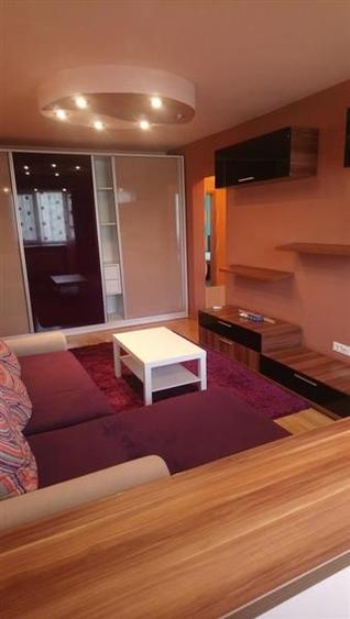 Apartament cu 2 camere semidecomandat în Colentina