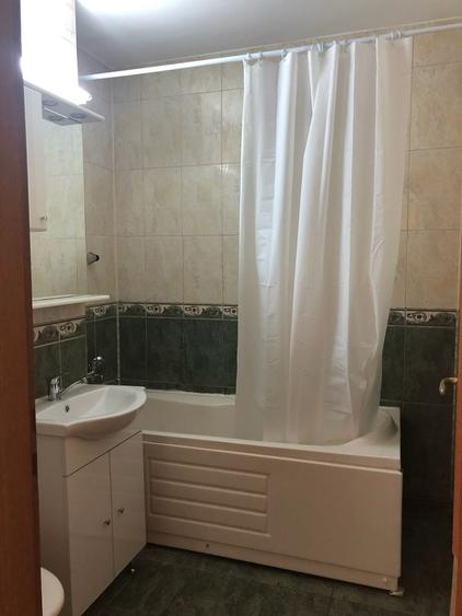 Apartament cu 3 camere nedecomandat în Central