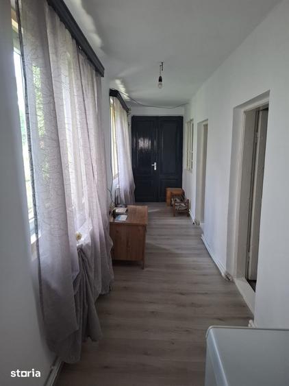 Casă cu 5 camere cu Teren 243 Mp în Brestei