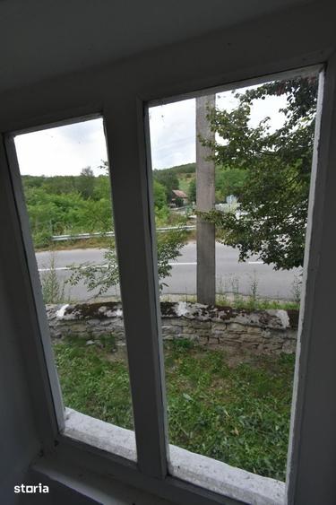Casă cu 4 camere cu Teren 736 Mp în Luna