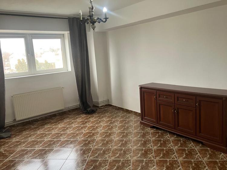 Apartament cu 3 camere decomandat în Ultracentral