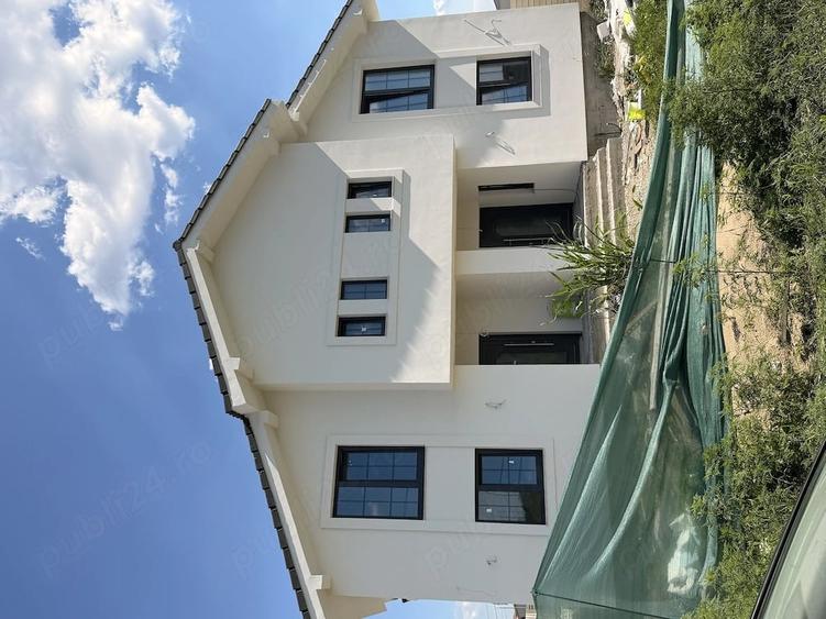 Casă cu 5 camere cu Teren 575 Mp în Moșnița Nouă
