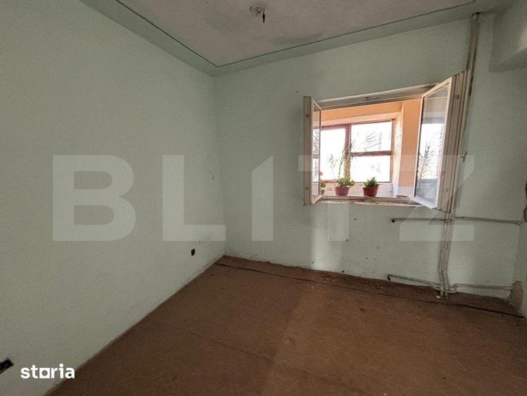 Apartament cu 4 camere în Micro 11