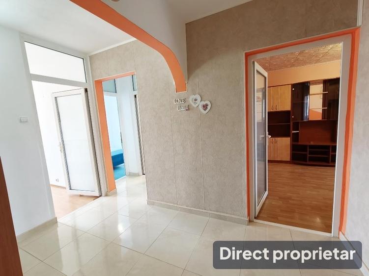 Apartament cu 3 camere decomandat, mobilat în Triaj