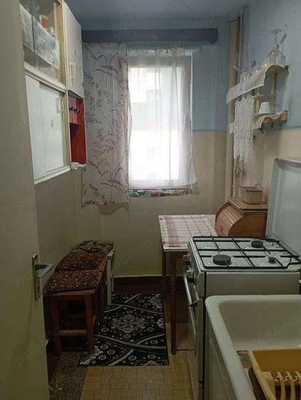Apartament cu 2 camere decomandat în Micro 15