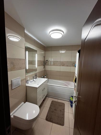 Apartament cu 2 camere semidecomandat în Petros