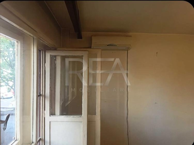 Apartament cu 3 camere decomandat în Rahova