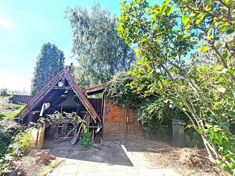 Casă individuală cu 9 camere cu Teren 800 Mp în Hărman