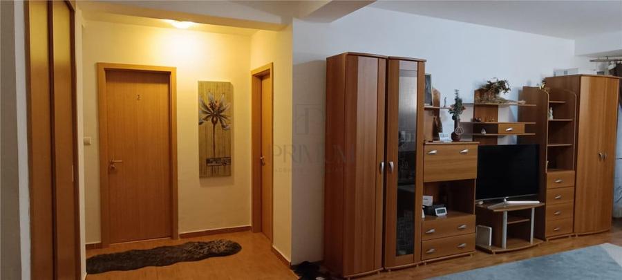 Apartament cu 4 camere decomandat în Aradului