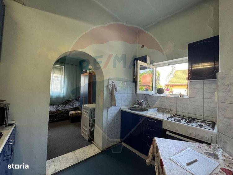 Casă cu 4 camere cu Teren 450 Mp în Șega
