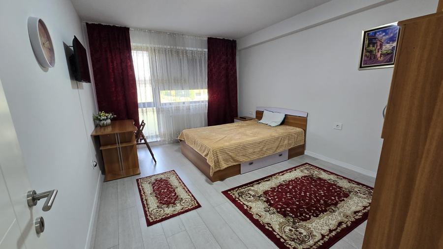 Apartament cu 2 camere decomandat în Carrefour