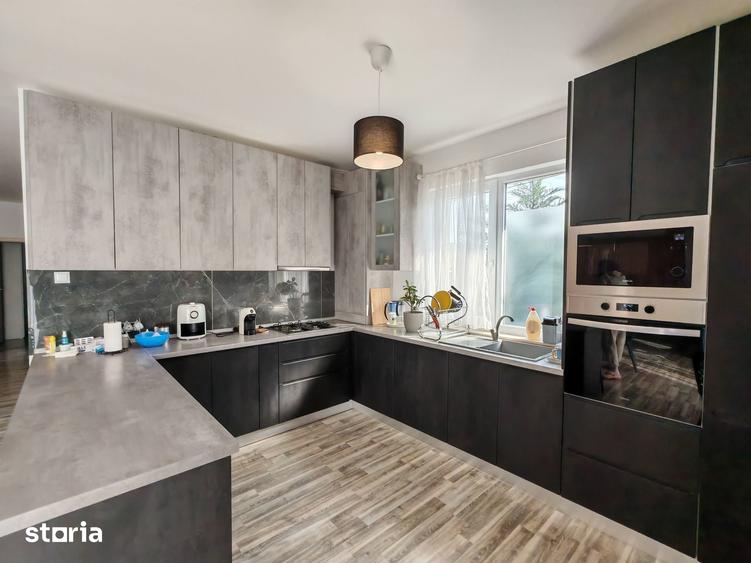 Casă cu 4 camere cu Teren 410 Mp în Central