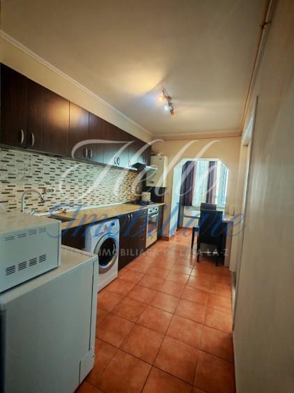 Apartament cu 3 camere decomandat în Florești