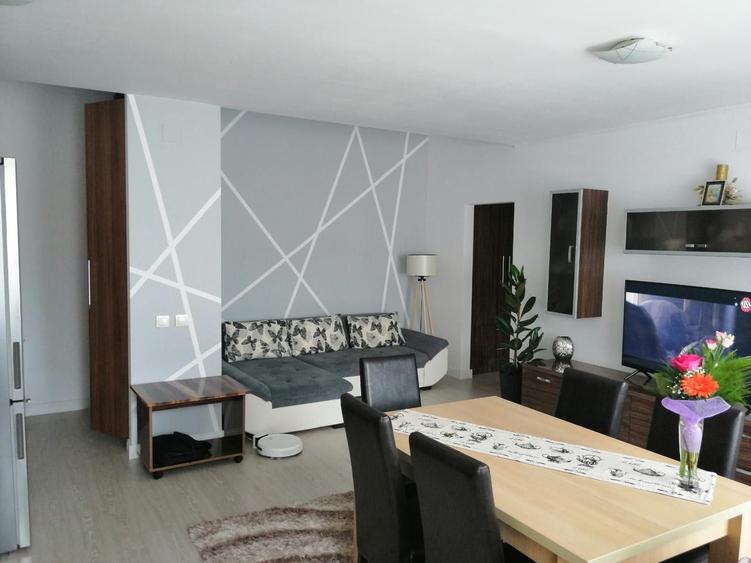 Apartament cu 2 camere decomandat în Florești