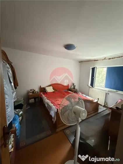 Apartament cu 4 camere decomandat în Inel II