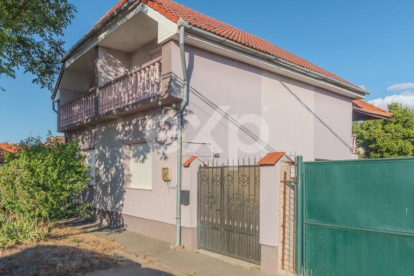 Casă individuală cu 6 camere cu Canalizare în Centura