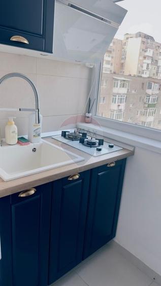 Apartament cu 2 camere semidecomandat, mobilat în Craiovița Nouă