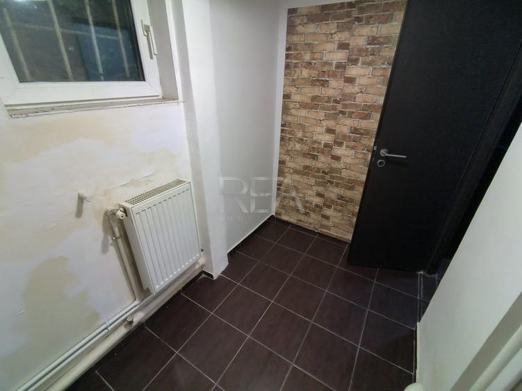 Apartament cu 3 camere circular, mobilat în P-ța Romană