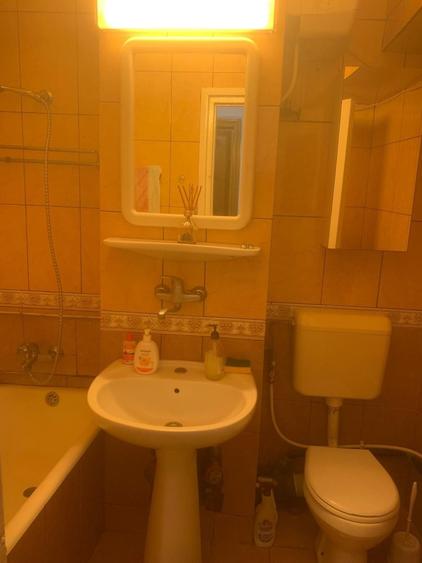 Garsonieră semidecomandată în Casa de Cultură