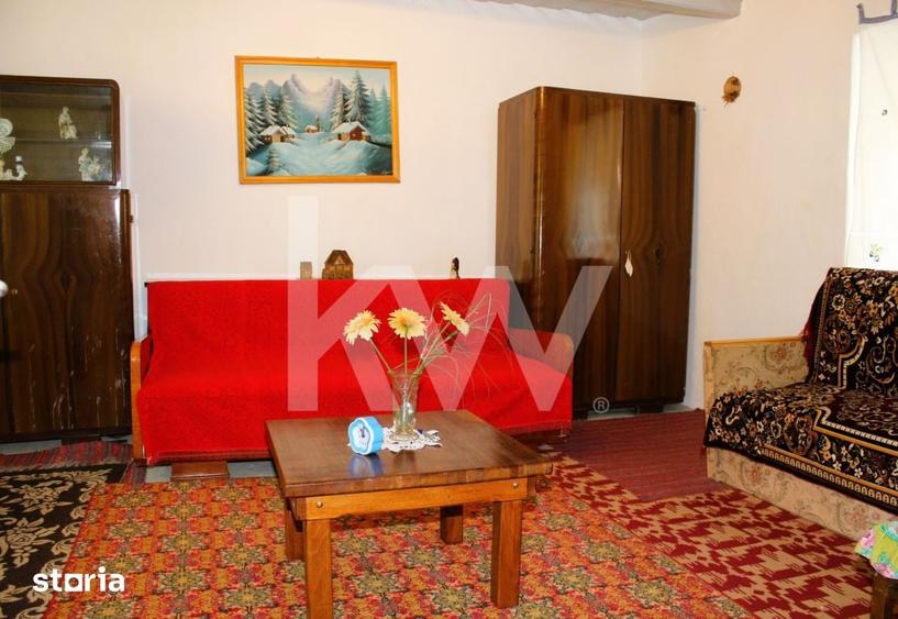 Casă cu 5 camere cu Teren 7800 Mp în Murgeni