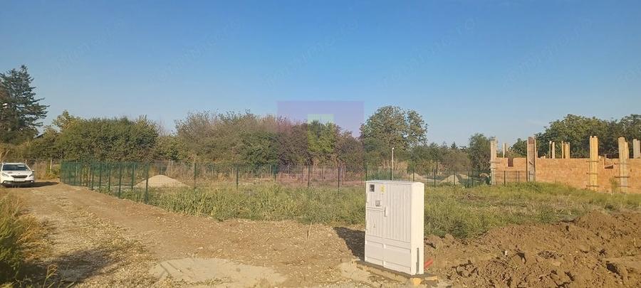 Teren de 500 mp, în Săbăreni
