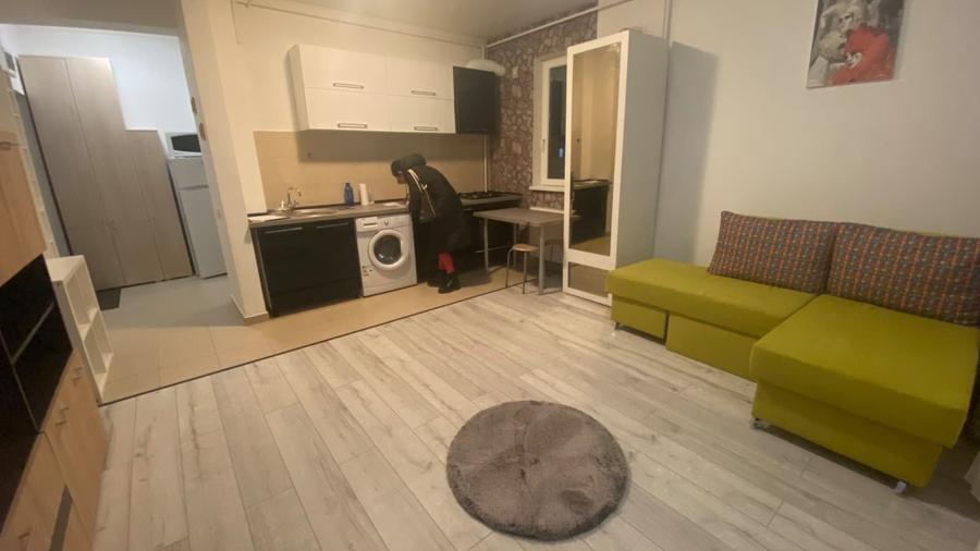 Garsonieră nedecomandată în Runcu