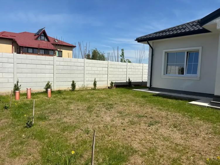 Casă cu 3 camere cu Teren 427 Mp în Central