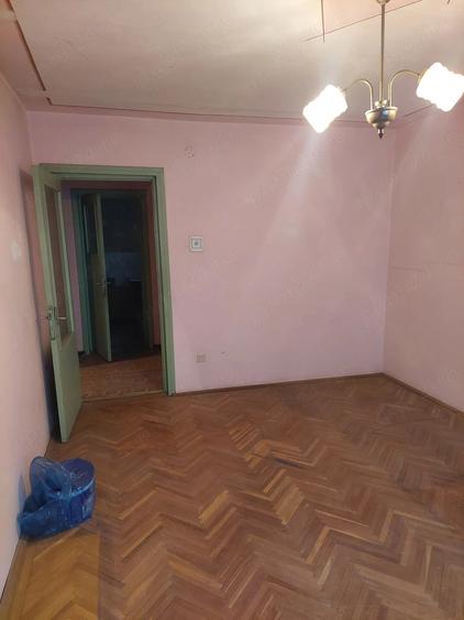 Apartament cu 3 camere decomandat în Fălticeni