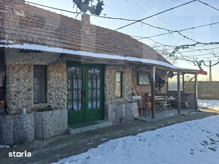 Casă cu 4 camere cu Teren 3404 Mp în Central