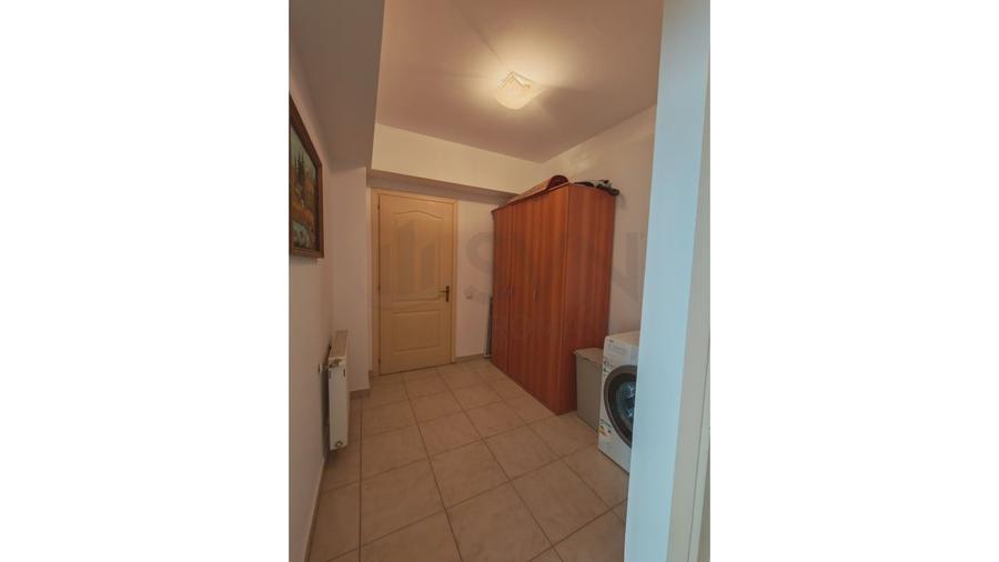 Apartament cu 2 camere semidecomandat, mobilat în Nord
