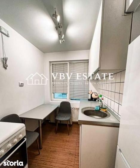 Apartament cu 2 camere semidecomandat, mobilat în Eminescu