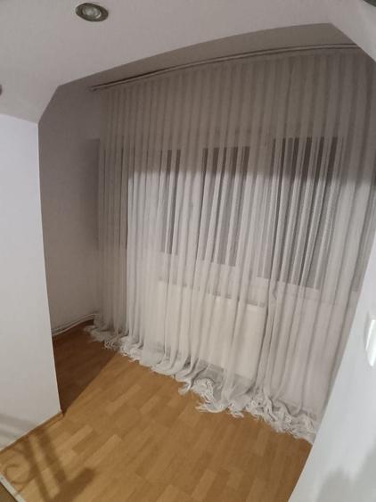 Apartament cu 2 camere decomandat în Coman
