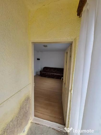 Casă cu 3 camere în Vărbila