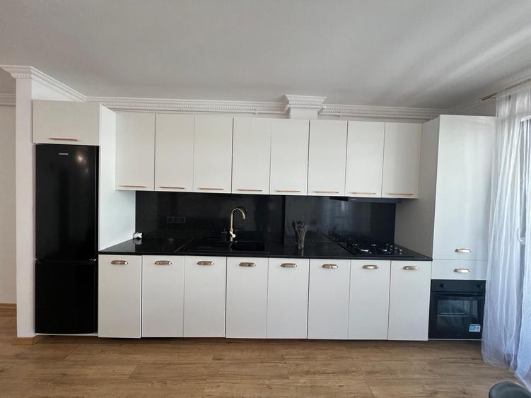 Apartament cu 2 camere semidecomandat în Florești