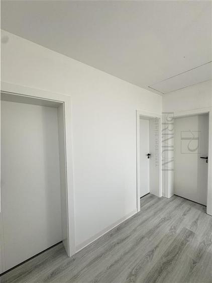 Duplex cu 4 camere cu Canalizare în Giroc