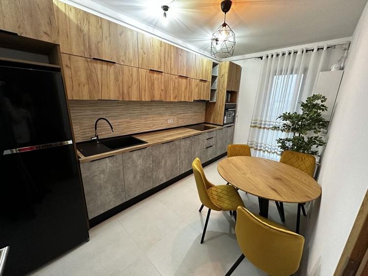 Apartament cu 2 camere decomandat în Exterior Vest