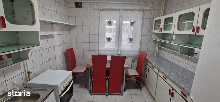 Apartament cu 2 camere decomandat, mobilat în Viile Noi