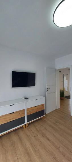 Apartament cu 3 camere semidecomandat în Central