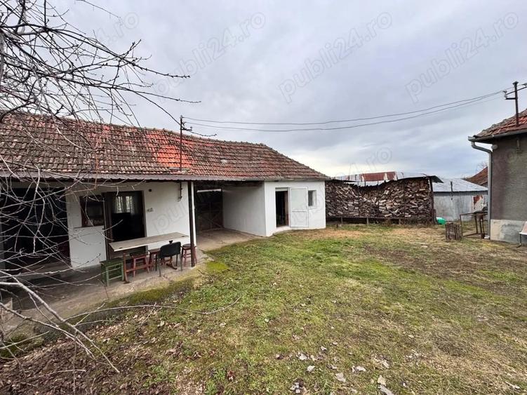 Casă cu 2 camere cu Teren 1700 Mp în Husasău de Tinca