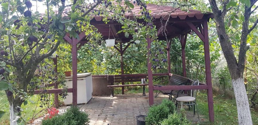 Casă cu 4 camere cu Teren 320 Mp în Central