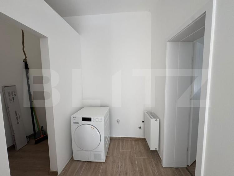 Apartament cu 3 camere semidecomandat în Semicentral