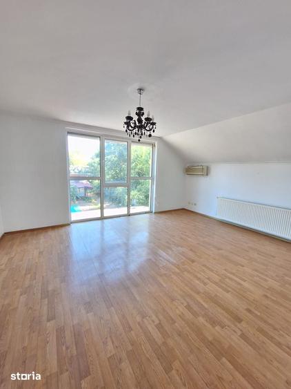 Casă cu 7 camere cu Teren 3077 Mp în Snagov