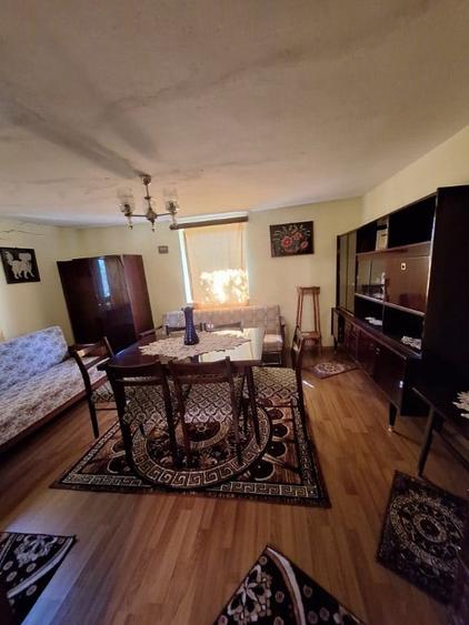 Casă cu 5 camere cu Teren 2724 Mp în Recea