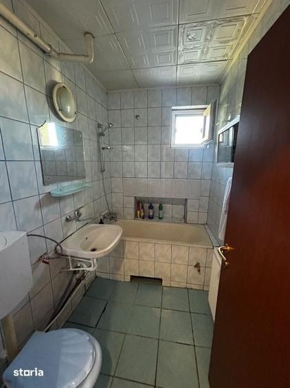 Apartament cu 2 camere semidecomandat în Săsar