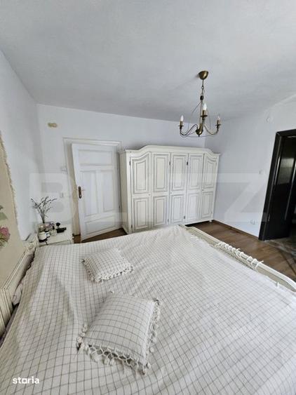 Casă cu 4 camere în Tomșani