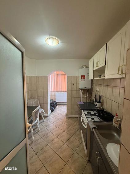 Apartament cu 3 camere decomandat în Păcurari — fotografia 2