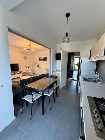 Apartament cu 2 camere, mobilat în Politehnica