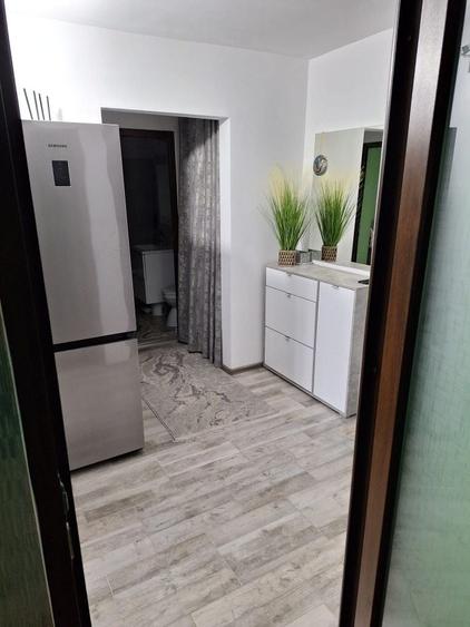 Apartament cu 2 camere decomandat în Central — fotografia 3
