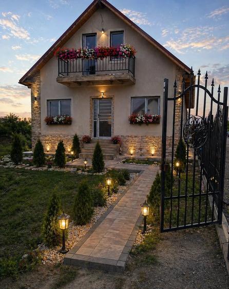 Casă cu Teren 200 Mp în Lumina