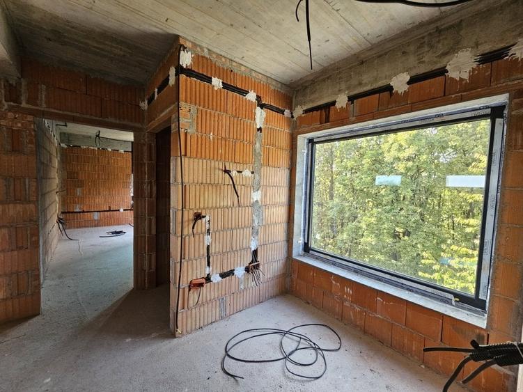 Casă individuală cu 6 camere cu Teren 684 Mp în Băbana